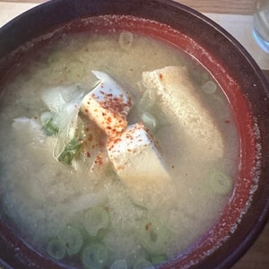 豆腐と油揚げの味噌汁